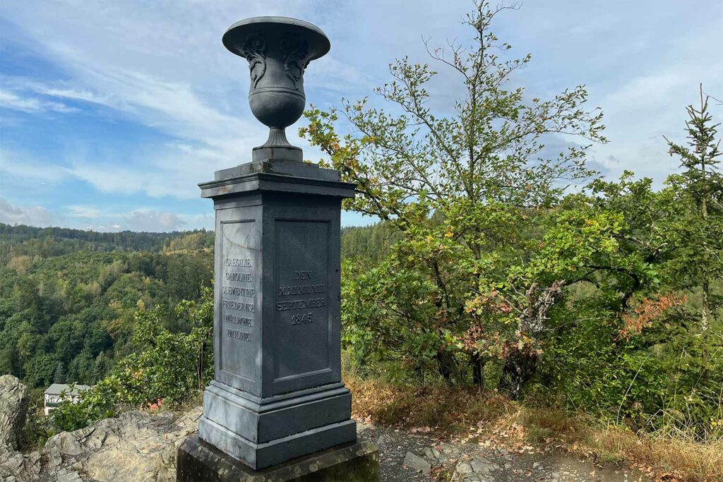 Blick über Alexisbad von der Verlobungsurne.